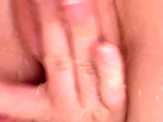 I Masturbate in the Bath with a Jet of Water