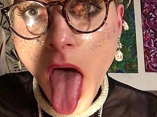 Weak Girly Sissy Whiteboi