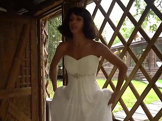 Bride gets her shameless pussy destroyed by his hard dick