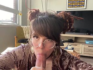 Chill Sunday Sofa Deep throating and Fuckin' - Olivia