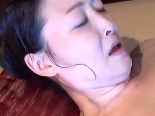 Day Trip Hot Spring Escape with a Seductive Mature Beauty - 1st Half