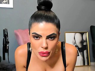 Domdeluxury - Dickless And Addicted To Sniff