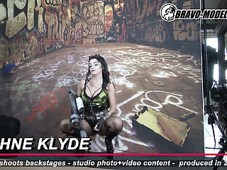 Backstage photoshoot Daphne Klyde - Adult
