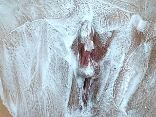 Shaving a Very Hairy Pussy! Closeup Pussy!