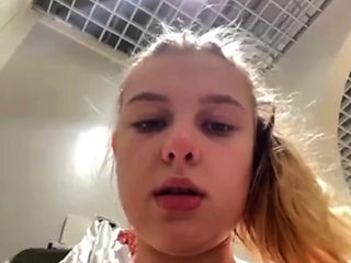 Extreme Close up fucking in the locker room jucielussie
