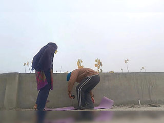 Desi Sardarni Bhabhi Big Booty Outdoor Sex - Punjabi Couple Hot Chemistry