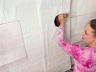 Gloryhole dick cannot handle that kind of touch