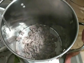 Cum Cooked 3 Leek Chili with Oil Handjob