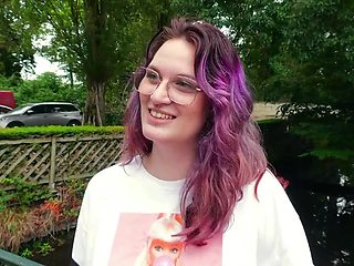 Jade succumbs to temptation! - Jacquie et Michel TV