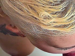 POV Camera. She Gave the Photographer a Blowjob After a Photo Shoot and Got Cum on Her Face and in Her Mouth