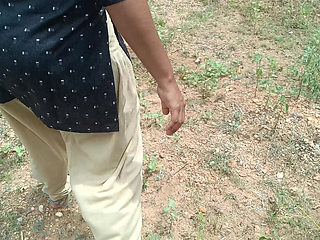 Married women given her boyfriend and enjoying outdoor suck