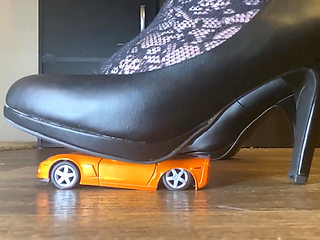 Crushed Dreams: Giantess Bootyful Bella Blast Vs the Orange Sports Car