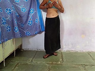 Chudak Stepsister Opened A Black Saree And Pressed Her Big Boobs In The Bra And Was Yearning For Sex, Today The Stepsister Will Have To Be