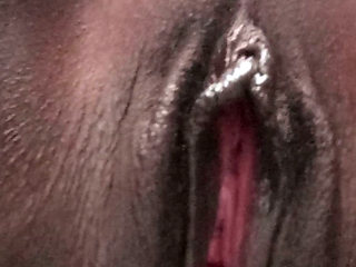 Making pussy cum alone