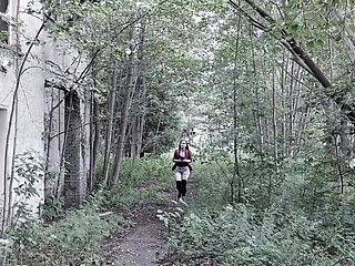 Fit babe goes hiking and gets fucked after taking a break