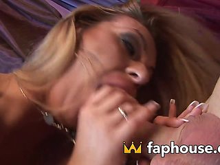 Blonde Bombshell Milf Takes Big Cock in Mouth for Steamy Porn!