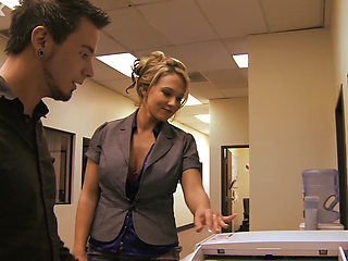 Lost copy boy can only handle Nikki well by Only3x