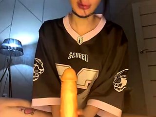 Close up MiLF getting it in the ass