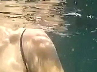 Swimming and Flashing in the Sea