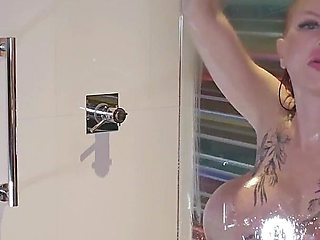 Room Service with Emma Stone!