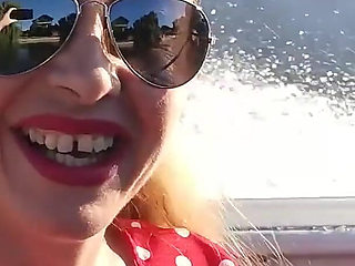 I Flash My Sexy Body on the Boat Ride with My Friends