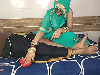 father-in-law called his daughter-in-law to his room to apply oil, then fucked her tight pussy.