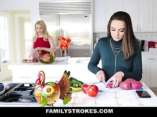 Alix Lynx Thanksgiving Orgy - MILF Step Fantasy with Cum in Mouth