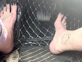 Linsey Dawn solo foot fetish