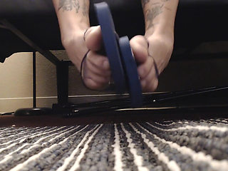 Navy toe play in flip flops