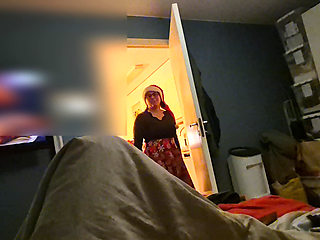 SantaBabe gets her cum