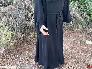 A Lebanese woman couldn't wait, so she decided to fuck herself in nature