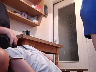 While Our Housekeeper Was Washing Dishes, My Girlfriend Was Riskily Licking Pussy Under the Table