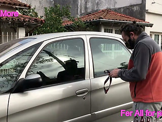 Fer Drives Barefoot
