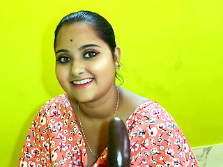 Desi Indian Horny Bhabhi Cucumber Fuck And Squirting