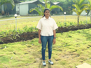 Komal went on vacation with her husband and went to the neighbor's room and got pussy