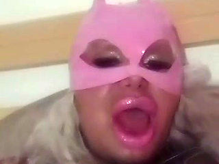 Horny nympho milf masturbates