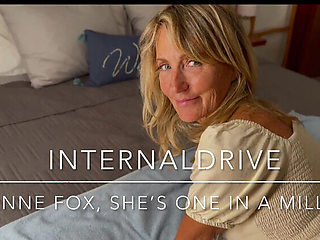 Dianne Fox Is a Total MILF with a Perfect Hot Ass