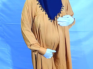 Indian Muslim Hijabi Beautiful Wife Satisfying Her Sexual Hunger With Her Hands - Clear Hindi