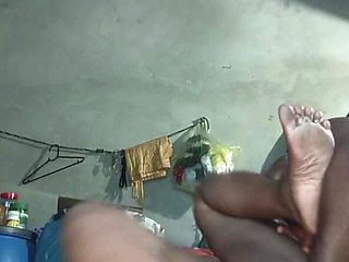 This Is My Eighteenth Full Sex Video, I Made a Train of Aunty's Pussy.