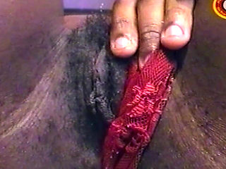 Ebony Mature Babe Fingers Her Prolapsed Asshole Wide Open