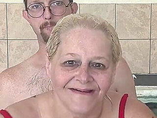 BBW Princess Sucking His Cock Underwater with Her Naughty Stepfather
