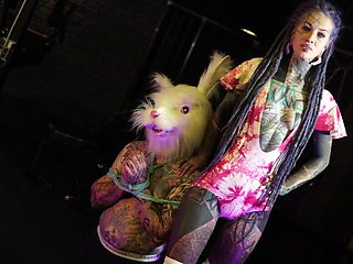 Dainty Anuskatzz's kinky life scene