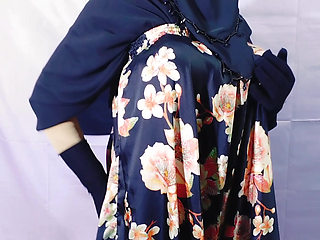 Muslim Hijabi Beautiful Housewife Fucking with Neighbor - With Clear Hindi Audio