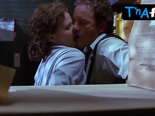 Dina Meyer Orbs Vignette In Wild Things: Diamonds In The Rock hard