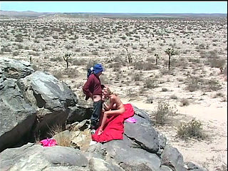 Big boobs blonde pussy fucking fingering in deserto