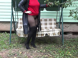 Sexy Tights on a Hot MILF