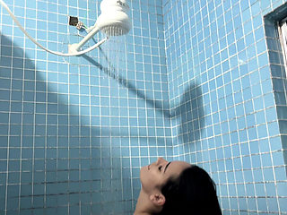 Naked in the Bath with the Very Hot Boy