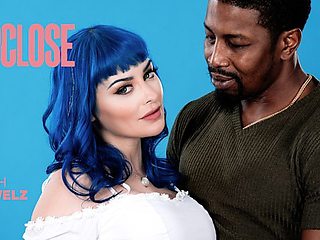 Jewelz Blu Has Her Tight Pussy Stretched by Isiah Maxwell's Thick Cock