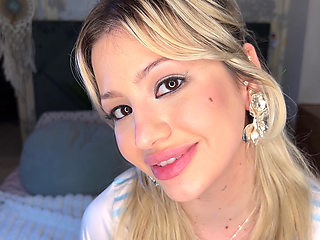 Sensual Lips Tease & Gloss to Lipstick Transformation - Close up Lip Fetish