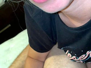 Outdoor handjob From Natural Blonde